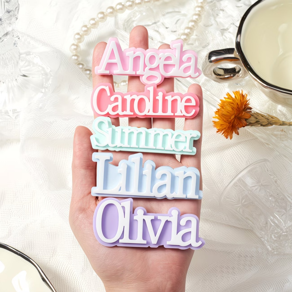 Embroidery Names - Spersonalizowana broszka z własnym imieniem, wybór