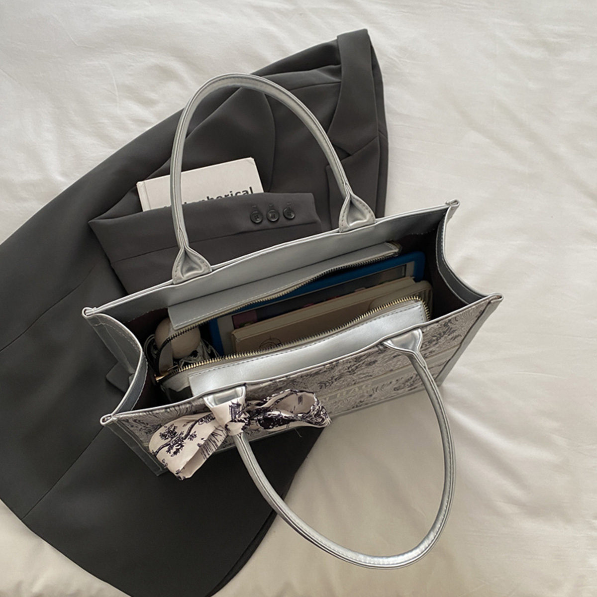 Luksusowa, elegancka damska to – Embroidery On Leather recenzja i cena