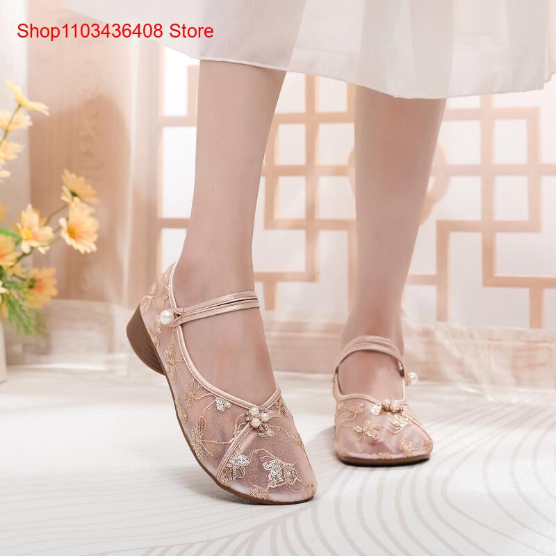 Nowe siateczkowe buty na niski – Embroidery Canvas recenzja i cena
