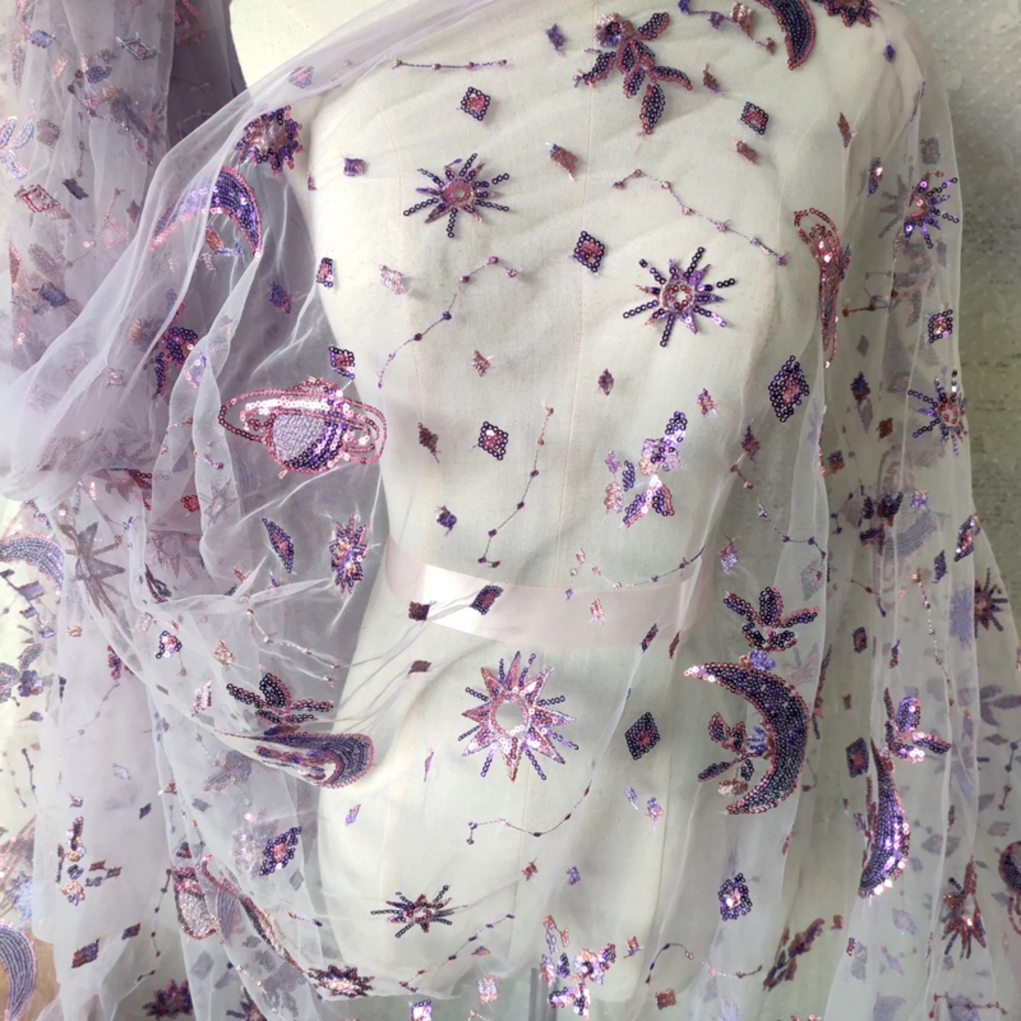 0,5 metra fioletowa koronka si – Embroidery Net Dress recenzja i cena