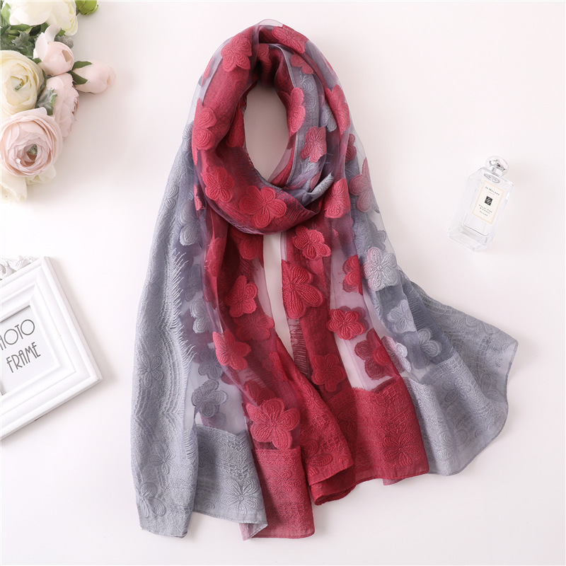 Szal damski z motywem jedwabny – Embroidery Shawl recenzja i cena