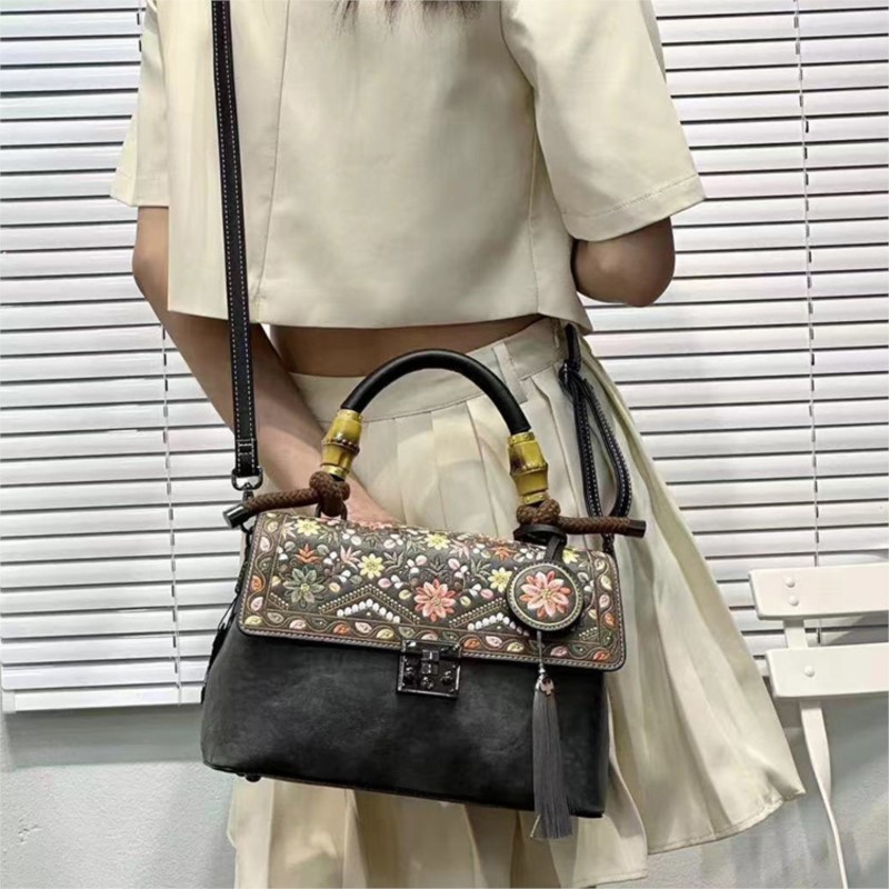 Johnature Haftowana Torebka Ch – Embroidery On Leather recenzja i cena