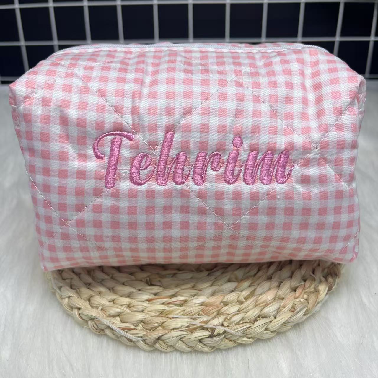 Kosmetyczka w paski o dużej po – Embroidery Names recenzja i cena